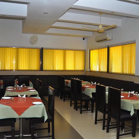Excellency Inn Nashik Exterior foto